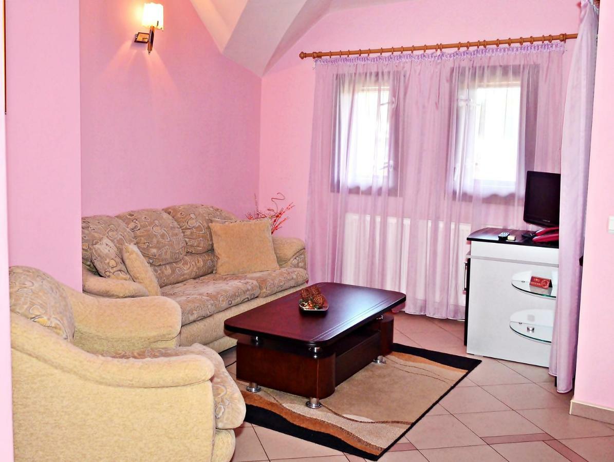 Family Hotel Maraya Arbanasi Esterno foto