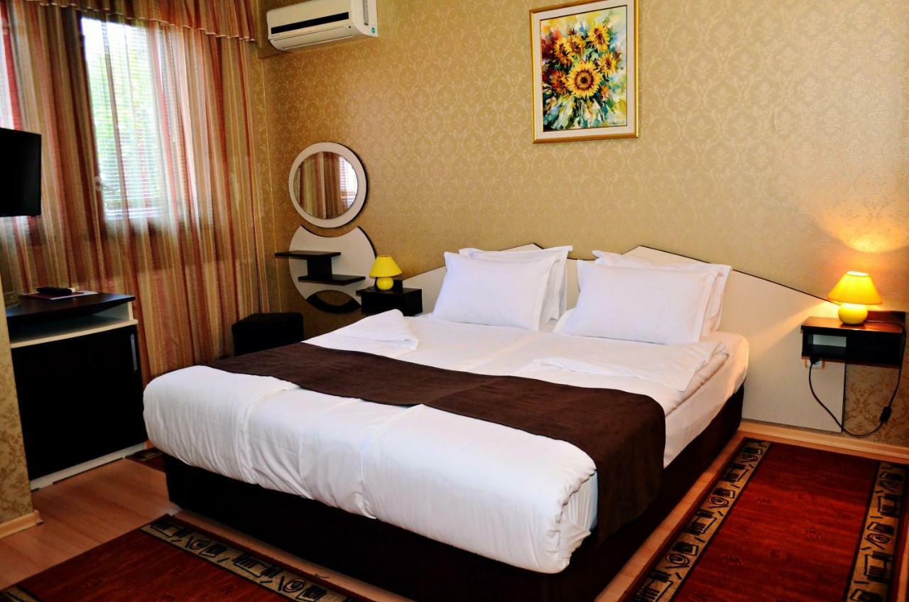 Family Hotel Maraya Arbanasi Esterno foto