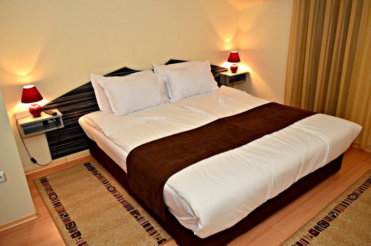 Family Hotel Maraya Arbanasi Esterno foto